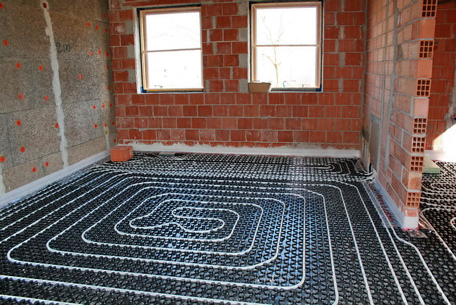 Aquarea - dettaglio serpentina a pavimento