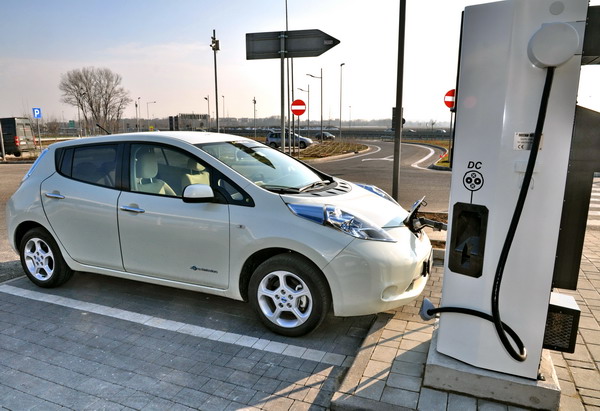 Colonnina di ricarica Nissan