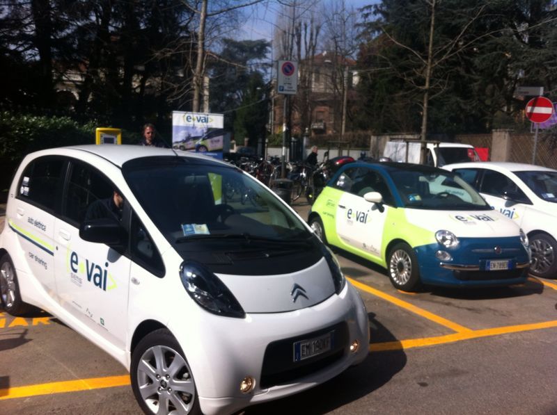 Car-sharing ecologico «e-vai»  a Saronno
