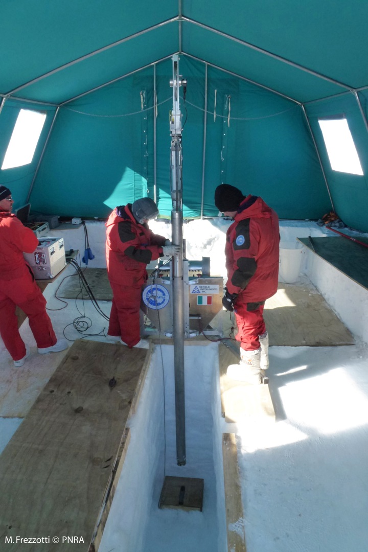 Attività di perforazione in ghiaccio per lo studio del paleoclima